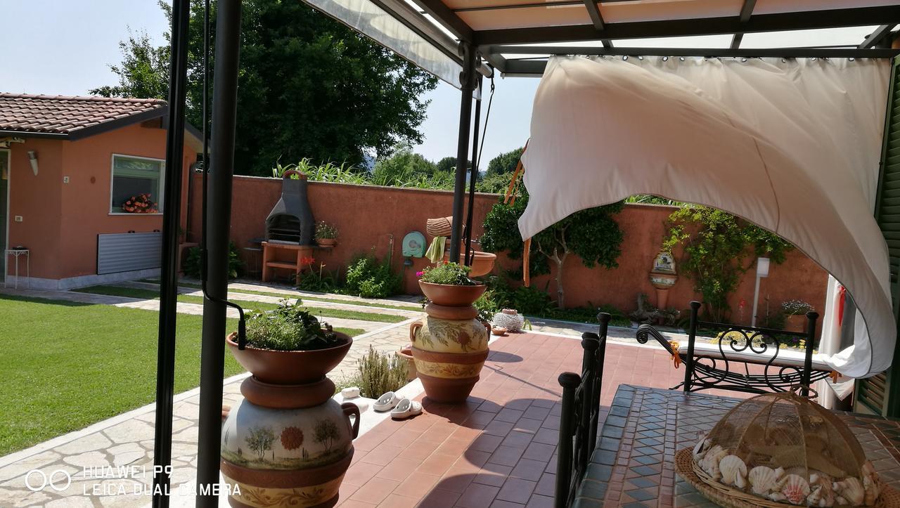 Giusy Bed And Breakfast มารีนาดีคาร์รารา ภายนอก รูปภาพ